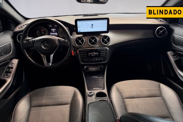 MERCEDES-BENZ GLA 200 1.6 CGI ADVANCE 16V TURBO FLEX 4P AUTOMÁTICO 2015/2015